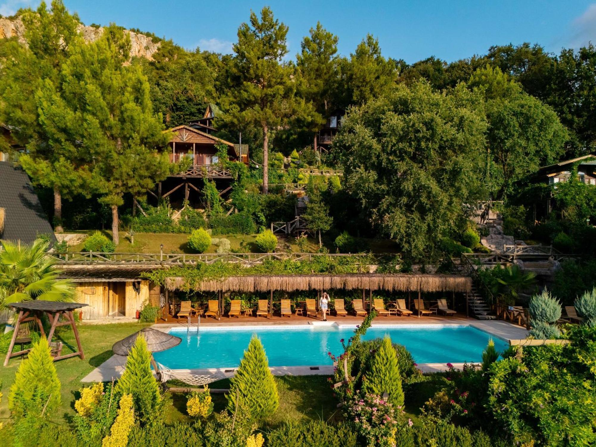 Hotel Botanik Goel Evleri Bucak Esterno foto